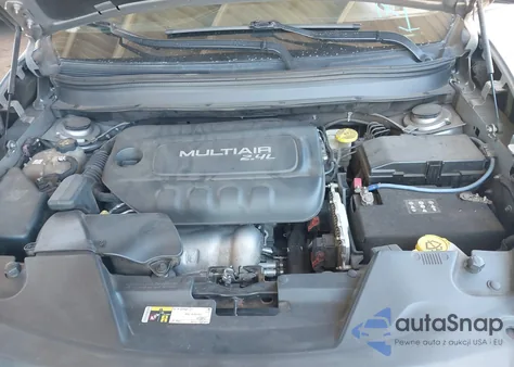 2015 Jeep Cherokee Latitude z USA, uszkodzony, nr VIN 1C4PJMCBXFW743982